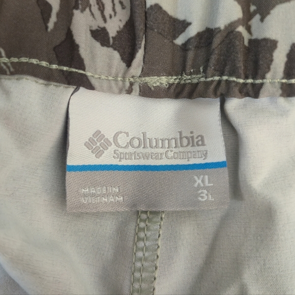 NWT Columbia Pleasant Creek Stretch Shorts XL Floral Fossil Tropical UPF 50 3" - Picture 7 of 8